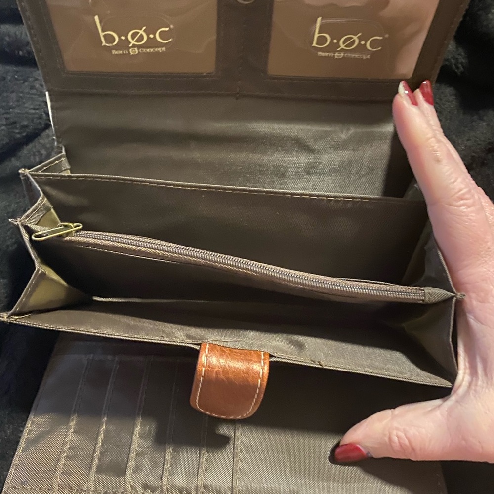 Wallet - Picture 4 of 5